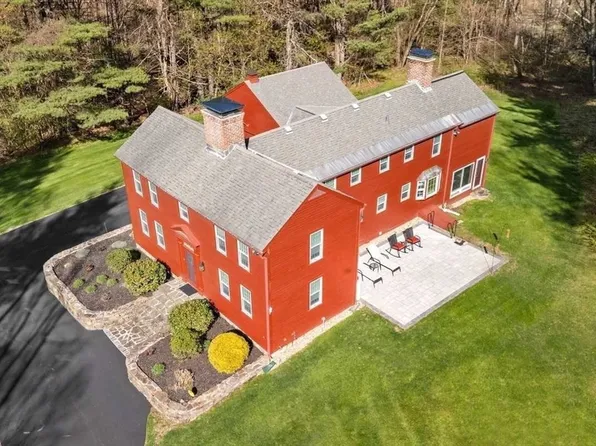 9 Bay Path Dr, Boylston, MA 01505