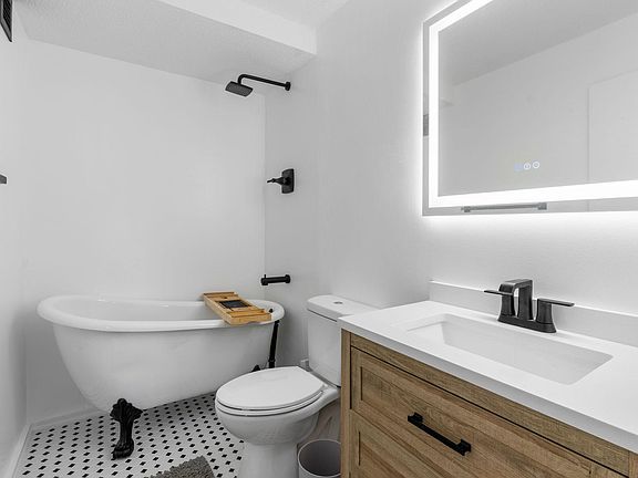 4th image of 433 S 7th St APT 1801