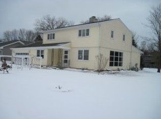 2831 35th St, Two Rivers, WI 54241