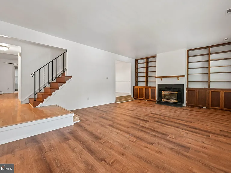 19 Fawnhollow Ct — Photo 3