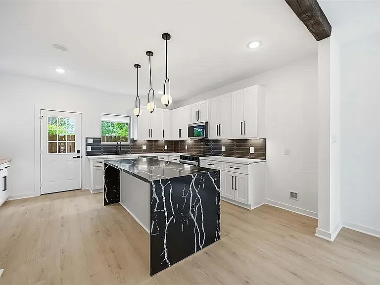 4916 Tronewood St #B — Photo 9