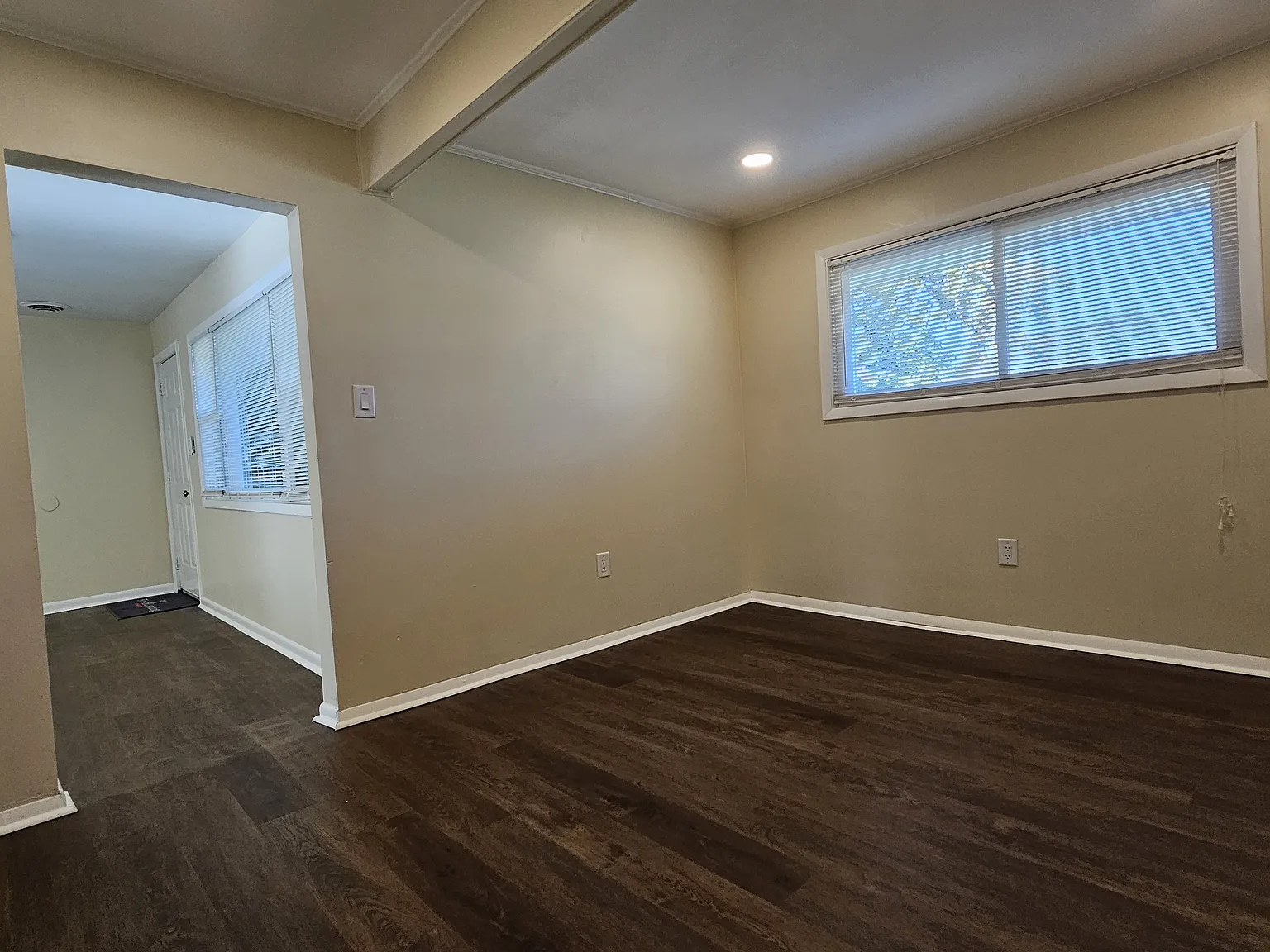 3 bed, 1200 sqft, $2,195 — Photo 4