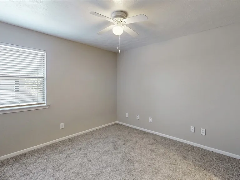 1409 Airline Dr #B — Photo 19