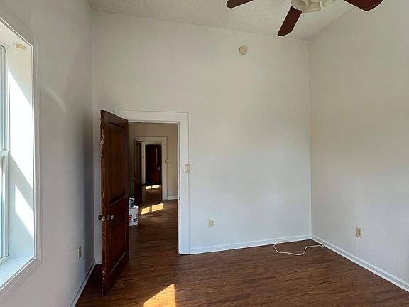 3rd image of 2813 Orleans Ave #2813