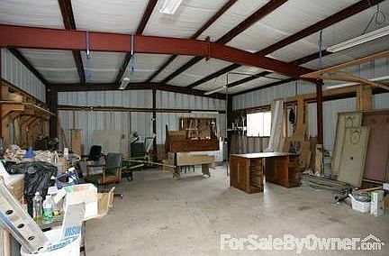 Master Bedroom w/private french doors
						:
						2 large walk-in closets, across from each other. New carpet.