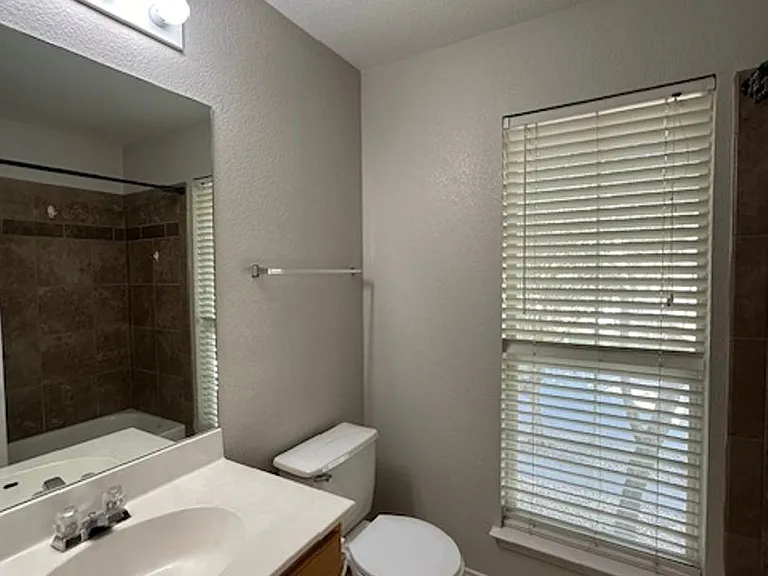 5157 Hartson — Photo 22
