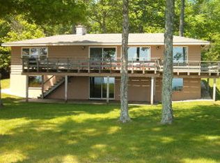 2706 Lake Forest Park Rd, Sturgeon Bay, WI 54235