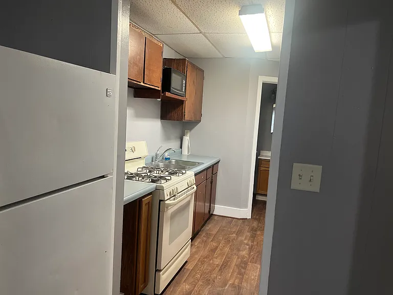 707 Cunningham St — Photo 4
