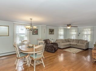 4 Sandy Hollow Ln, Port Washington, NY 11050