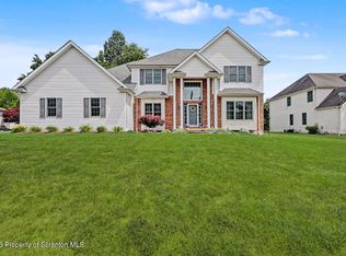526 Garfield Ave, Jermyn, PA 18433