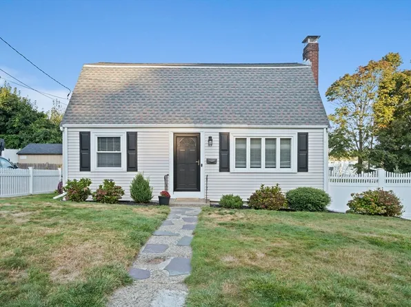 69 Great Hill Dr, Weymouth, MA 02191