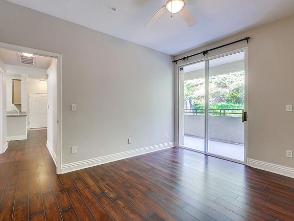 4th image of 22681 Oakgrove Unit 516