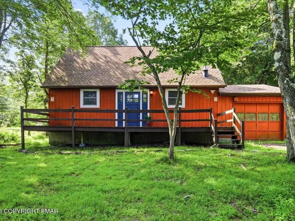 1254 Clover Rd, Long Pond, PA 18334