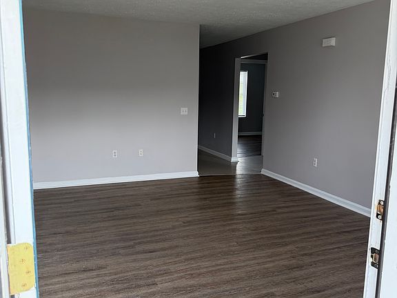 2nd image of 143-145 Fox Harbor Dr #143