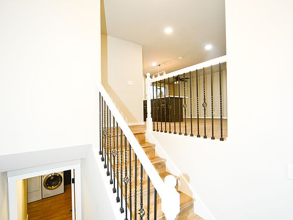 5th image of 16332 Wallingford Ave N