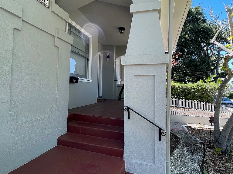 1517 Balboa Ave — Photo 3