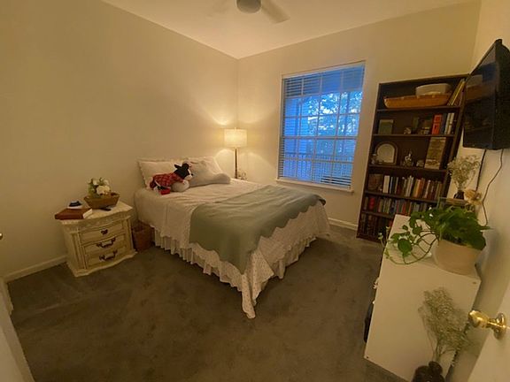 2nd image of 10550 Baymeadows Rd Unit 327