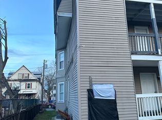 58-60 Hollywood St, Springfield, MA 01108