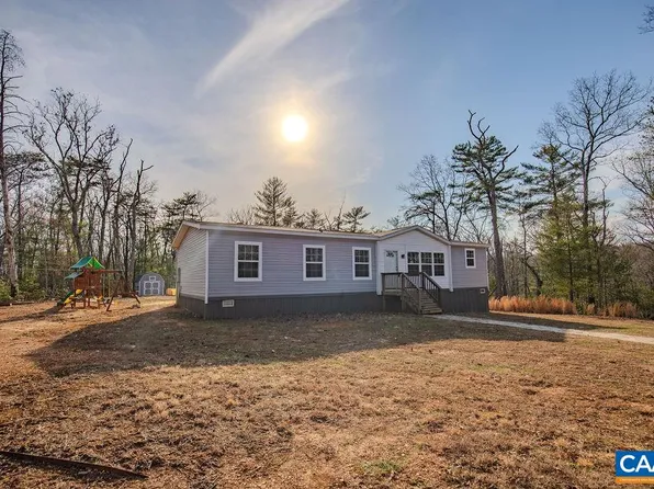 200 Blick Ln, Howardsville, VA 24562
