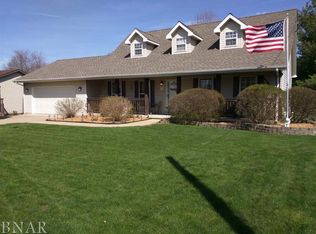 111 Westminster Dr, Mackinaw, IL