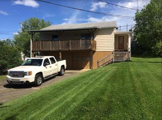 733 Hickory Ln, Morgantown, WV 26505