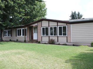 1428 SE Chickadee Ln, College Place, WA 99324
