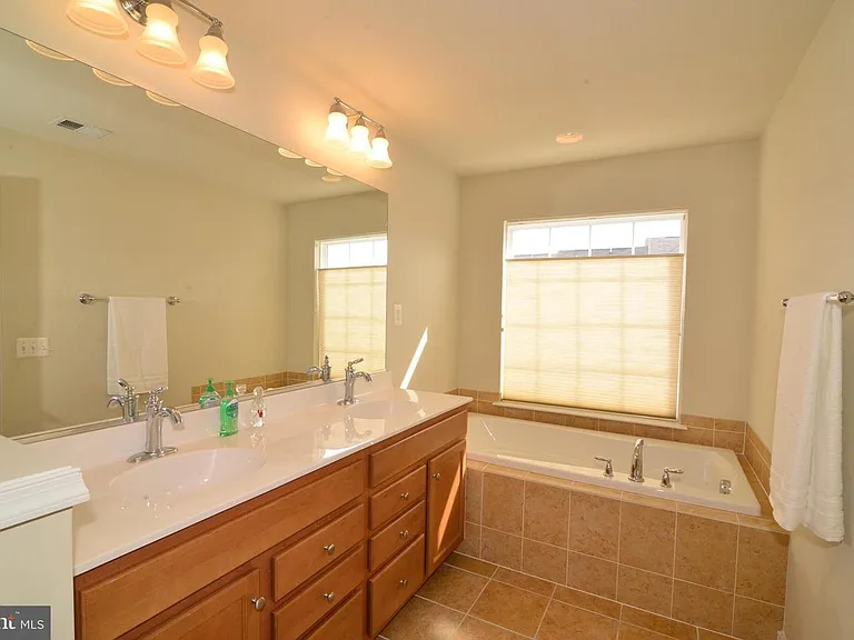 25496 Schooley Mill Ter — Photo 13