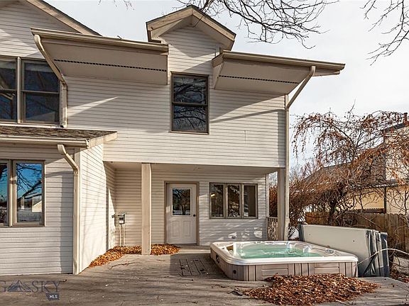 3rd image of 1001 Woodland Dr