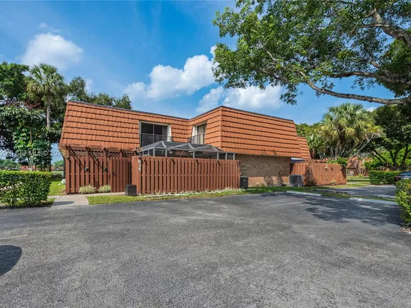 835 SW 118th Ter #835, Fort Lauderdale, FL 33325