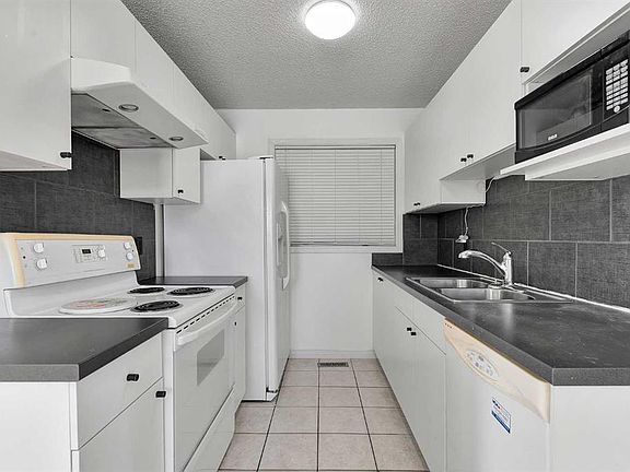 5th image of 295 N Edgepark Blvd NW