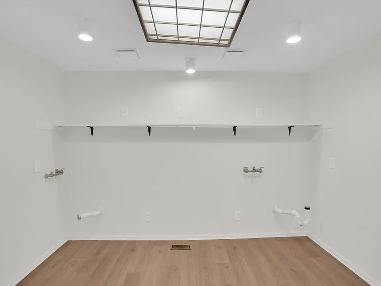 408 Wilby Dr — Photo 24