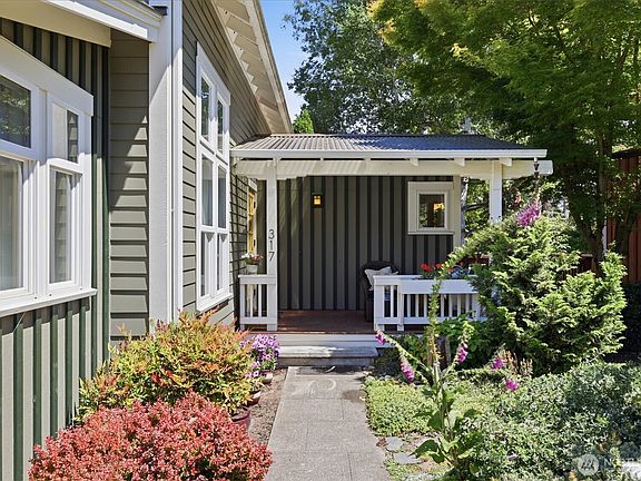 3rd image of 317 N 160TH Place