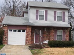 18 Iris Ln, Newark, DE 19702