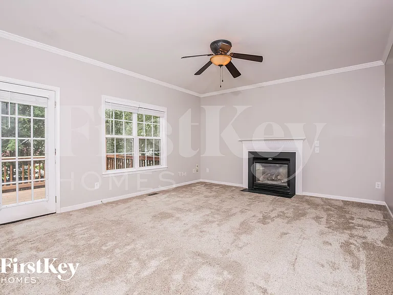 6313 Willowdell Dr — Photo 2
