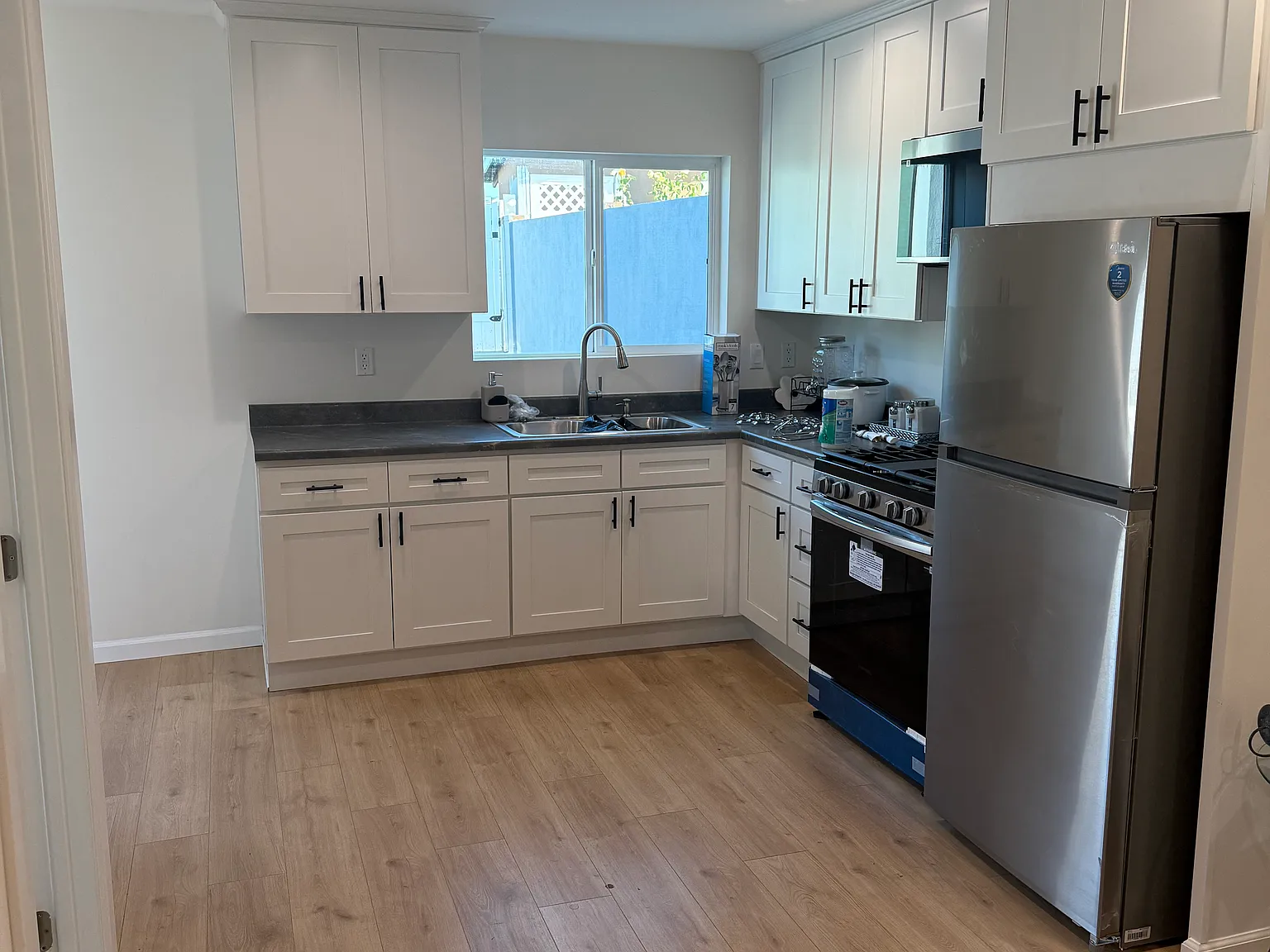 1 bed, 450 sqft, $1,850 — Photo 2