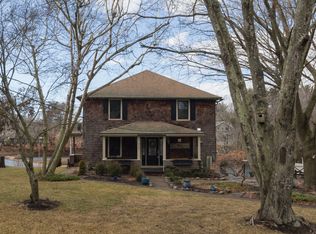 232 Niantic River Rd, Waterford, CT 06385