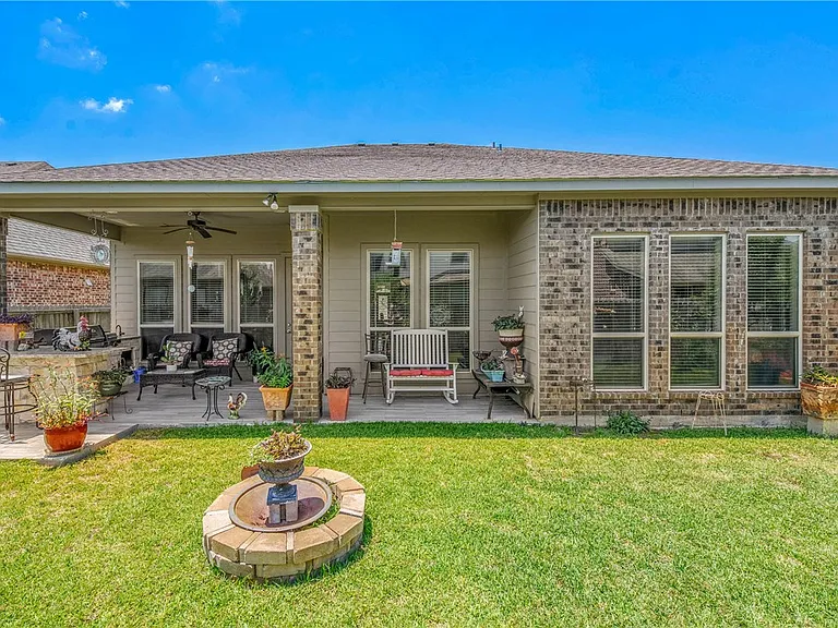 2527 Warkworth Ln — Photo 19