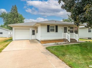 610 3rd Ave, Camanche, IA 52730