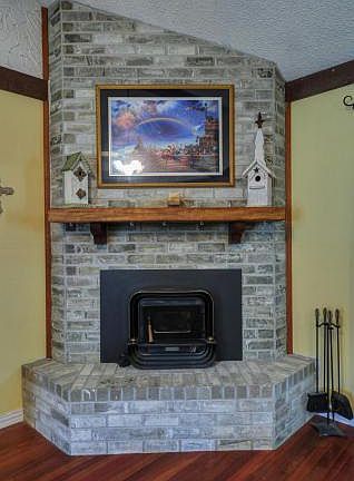 5th image of 5 Larkwood Ln