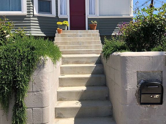 5th image of 54 N Hemlock St