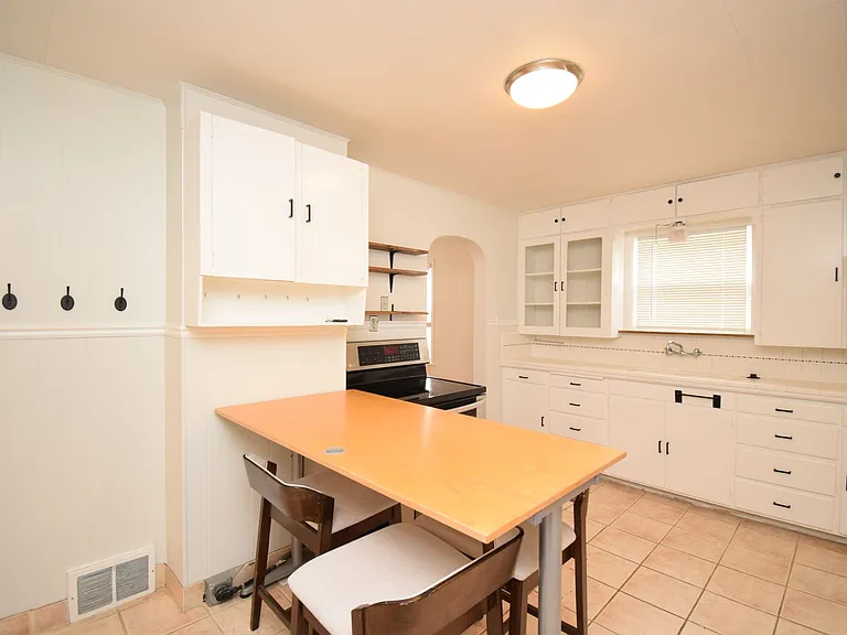 5806 S Highland Dr — Photo 9