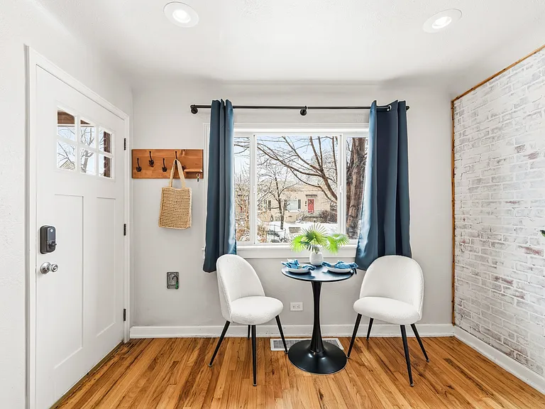 438 N Downing St — Photo 10