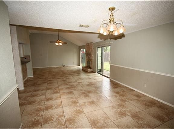 3rd image of 11415 Chariot Dr