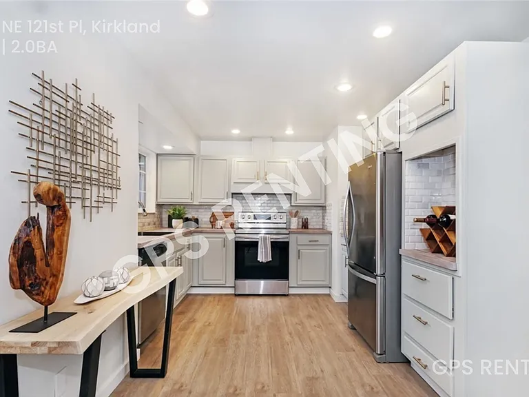9471 NE 121st Pl — Photo 5