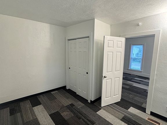 Unit Photo