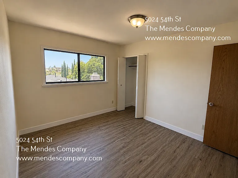 College Rental on 54th St. — Photo 11