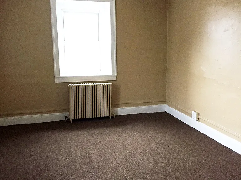 2 E Broad St #2 — Photo 6