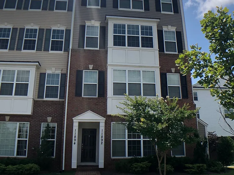 11894 Little Seneca Pkwy — Photo 1