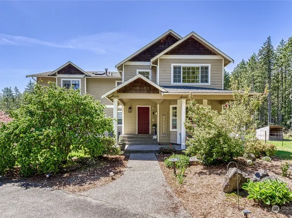 8271 Sesame Street NW, Silverdale, WA 98383