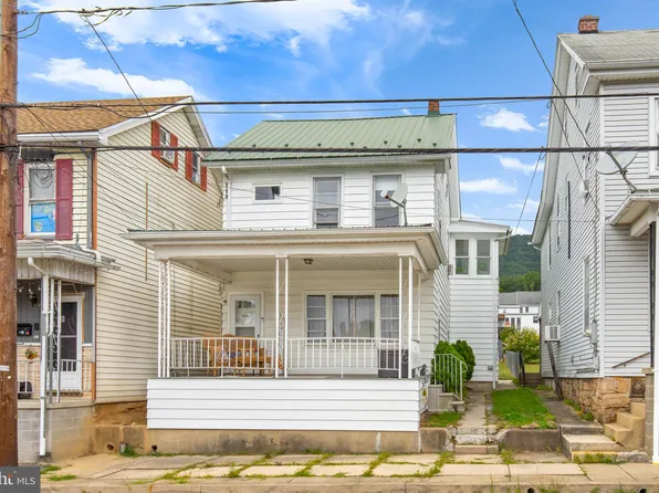 233 E Wiconisco Ave, Tower City, PA 17980